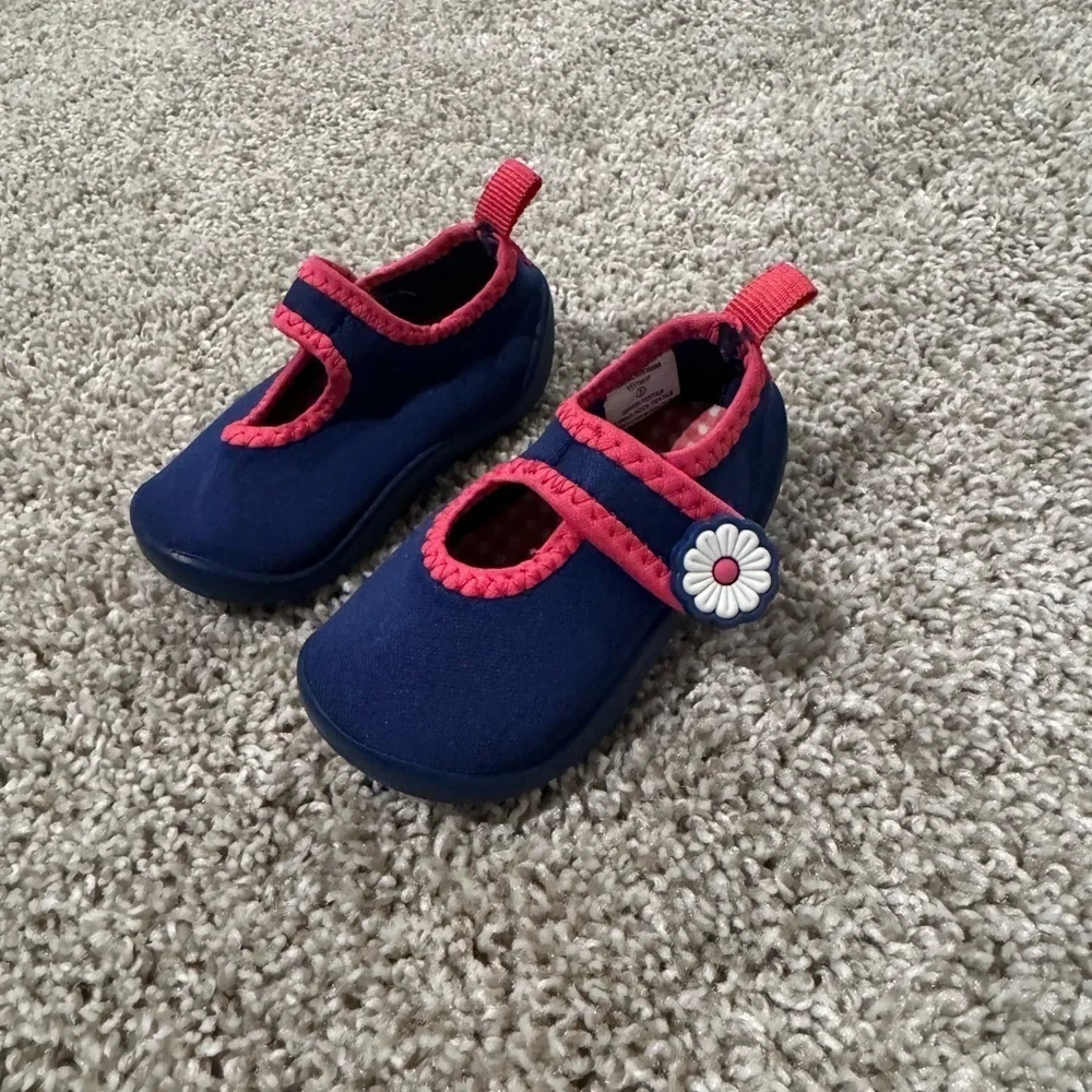 Koala kids baby toddler water shoes slip on neoprene water shoes velcro size 3